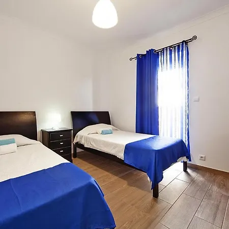 Holiday home For 4 People With Garden
