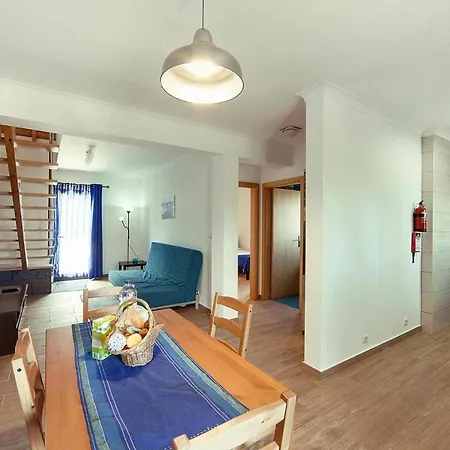 For 4 People With Garden